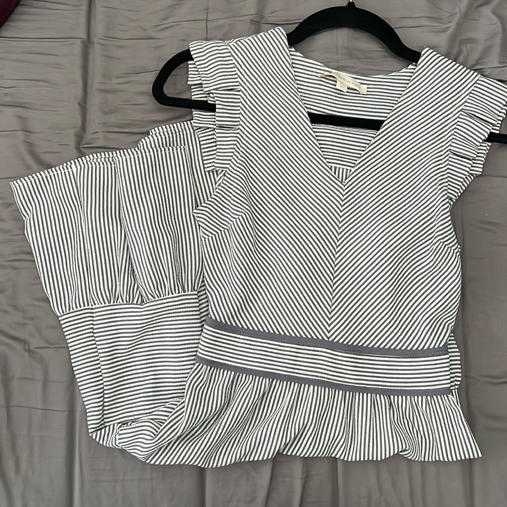 V neck dress